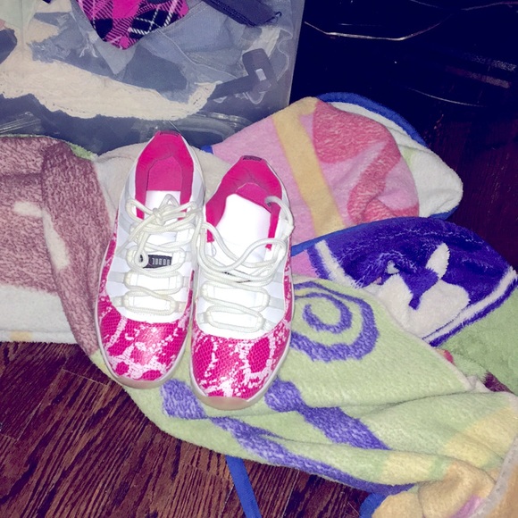 jordan 11 snakeskin pink high top
